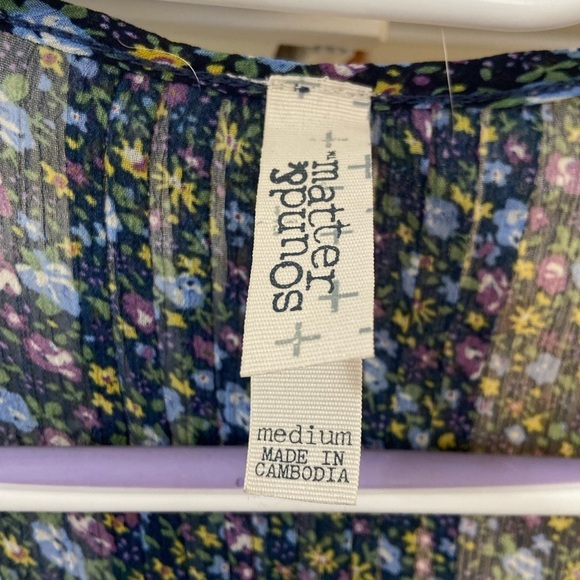 Blue Floral Blouse - Picture 3 of 4